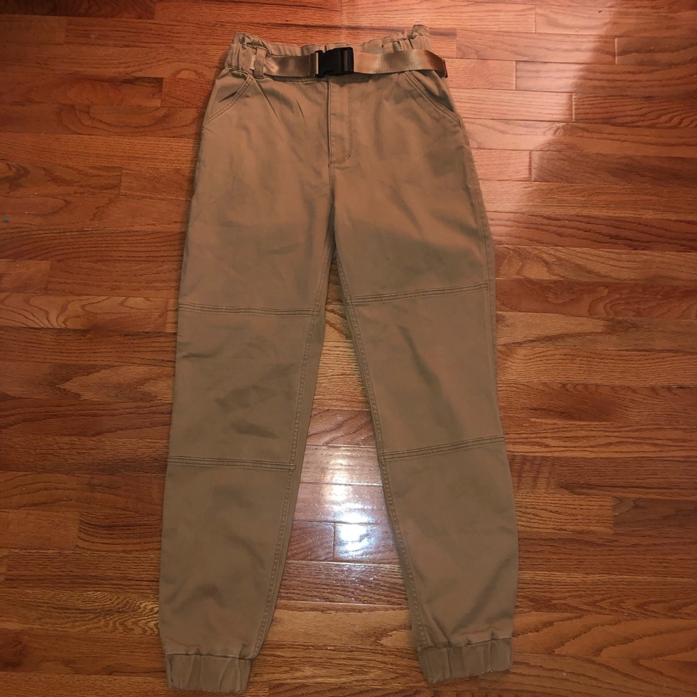 Hollister Ultra High-Rise Cargo Pants